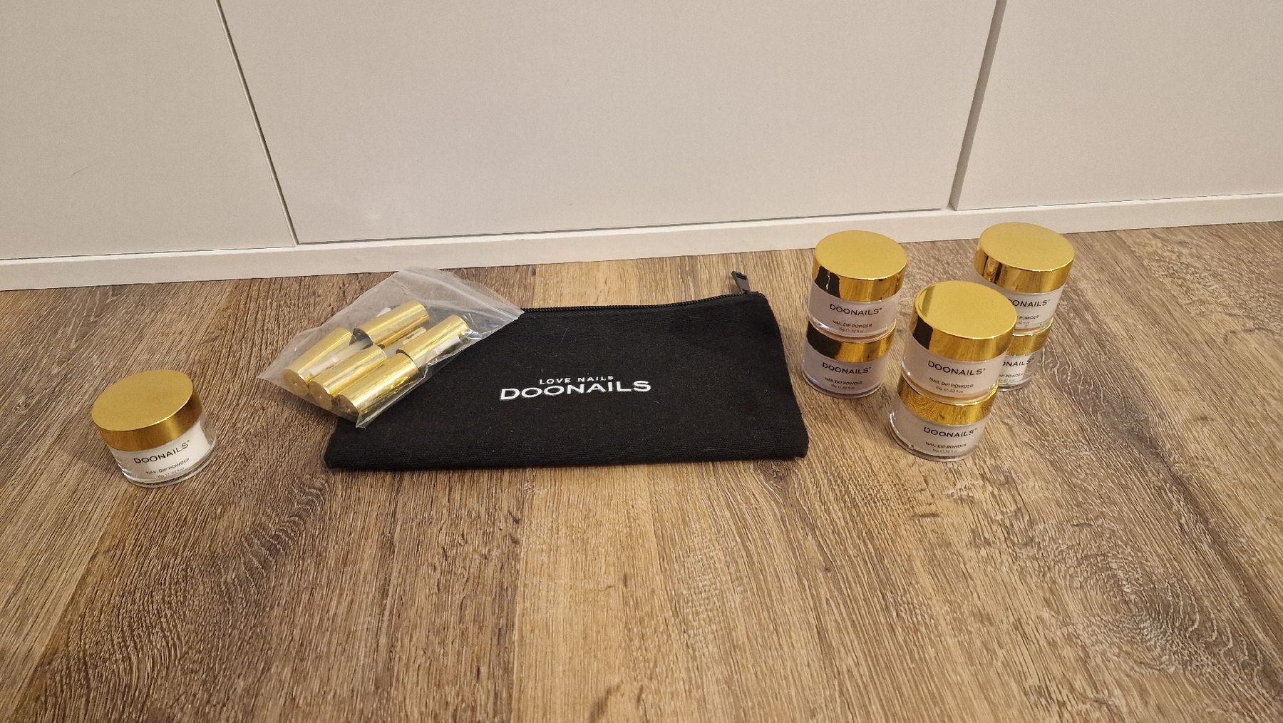 Doonails Smalto per unghie: Doonails Dipping Powder – Usato da Eisten venduto da _saskiia_