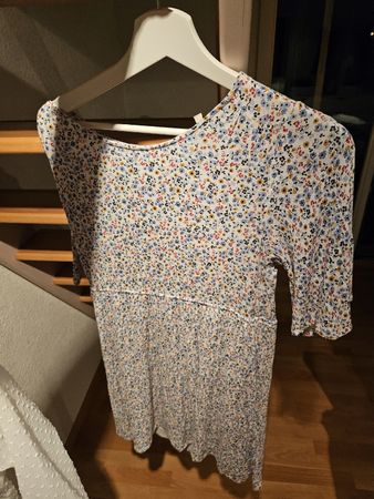 Sommerliches Blümchenkleid, Gr. 38, leicht & luftig!