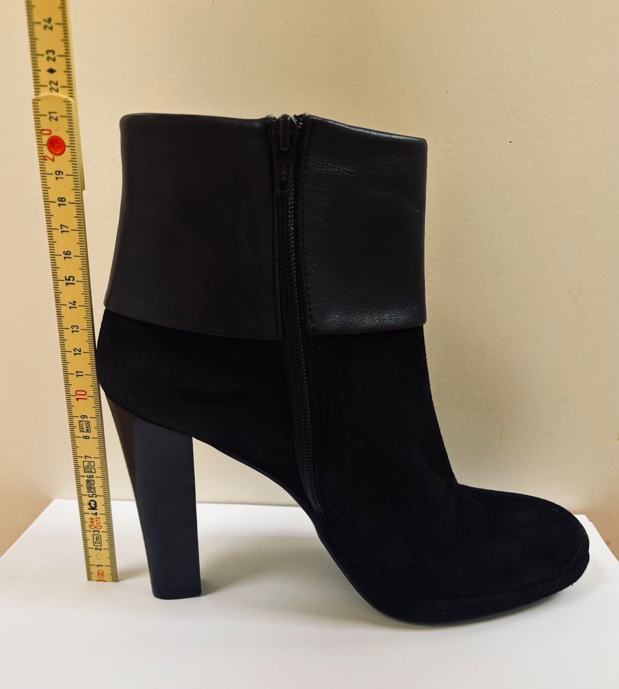 Navyboot Scarpe da donna: Navyboot - Neue Stiefeletten - Leder - Grösse 39 – Nuovo (secondo la descrizione) da Zofingen venduto da Justizia_01 2