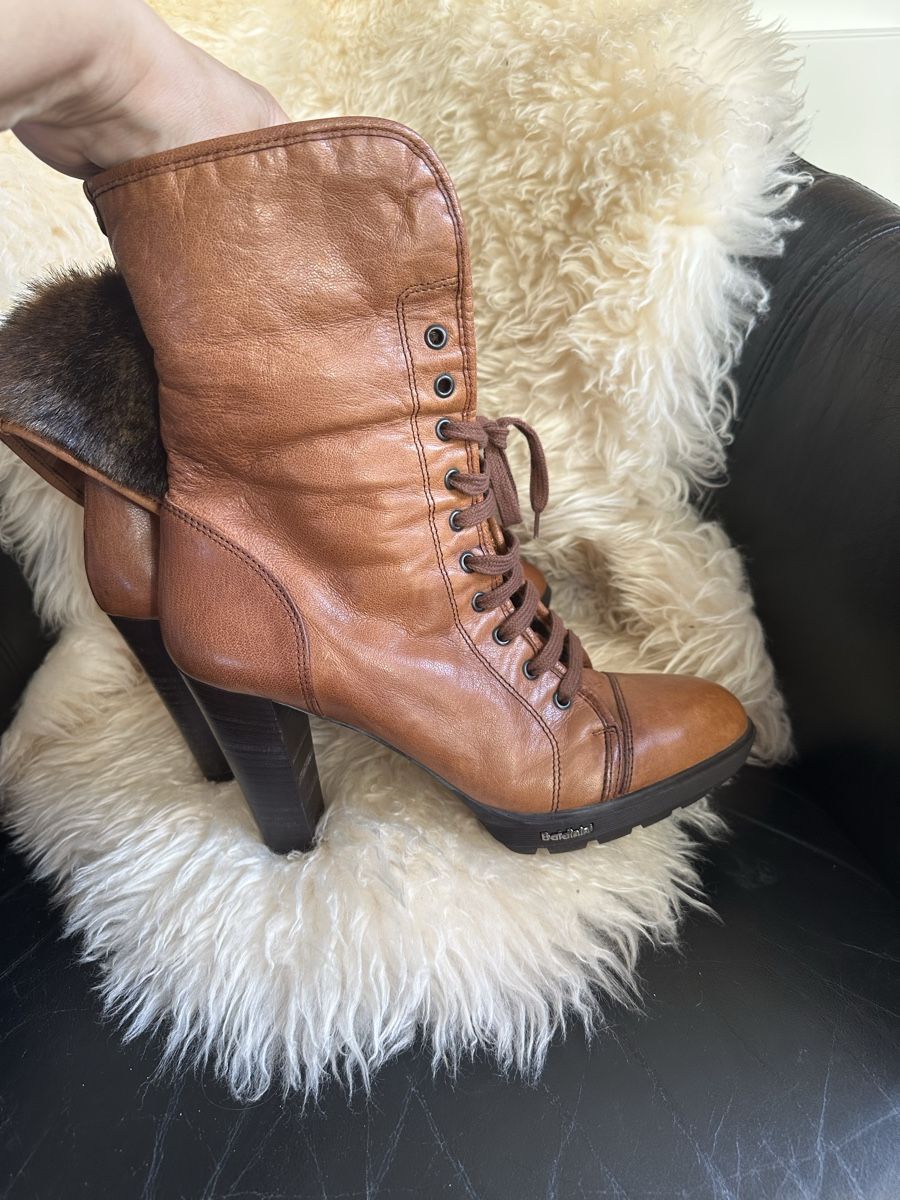 Scarpe da donna: Baldinini Stiefeletten Gr.40 camel leder Fell – Nuovo (secondo la descrizione) da Dorf venduto da marfikgnidka 1