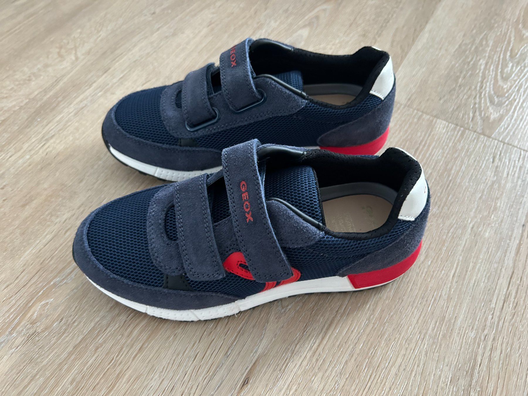 Geox Scarpe per ragazzi: Sneaker Marke "Geox" Grösse 35 – Nuovo (secondo la descrizione) da Zumikon venduto da meter03 1