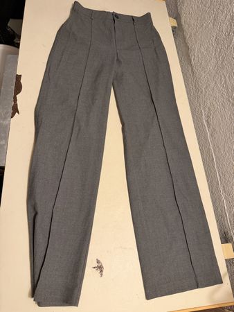 Stoffhose Pull and Bear grau Grösse M guter Zustand