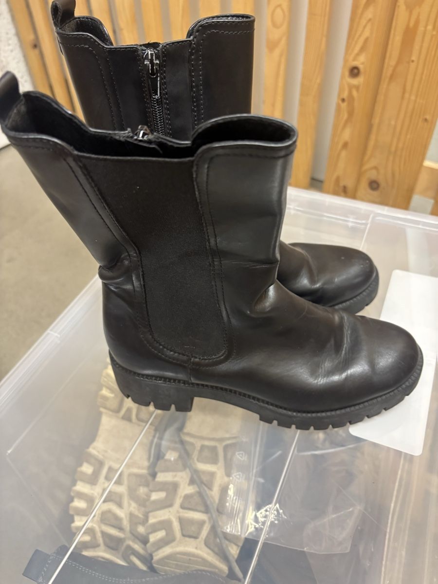 Scarpe da uomo: Stiefeletten gr.38 – Usato da Zug venduto da Biki72 1