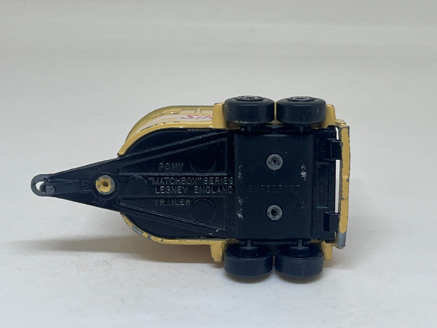 Matchbox Modellini d'auto: Matchbox Pony Trailer #273 – Usato da Wildegg venduto da LaaBoutique 3