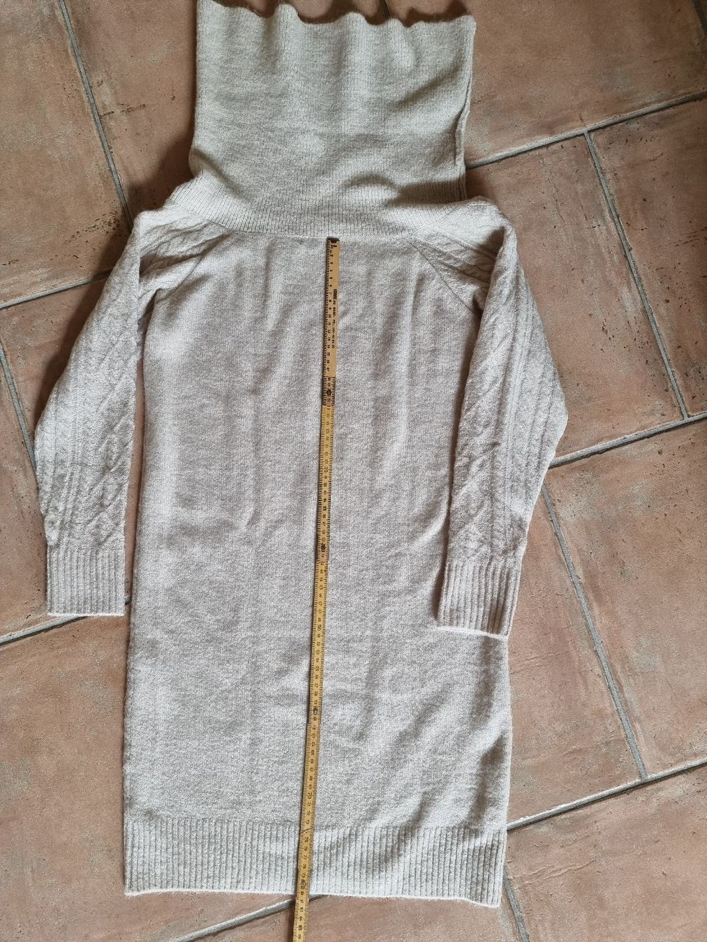 Vestiti: Rollkragen Strickkleid, beige, Grösse M - NEU – Nuovo (secondo la descrizione) da himmelried venduto da bribuli 5
