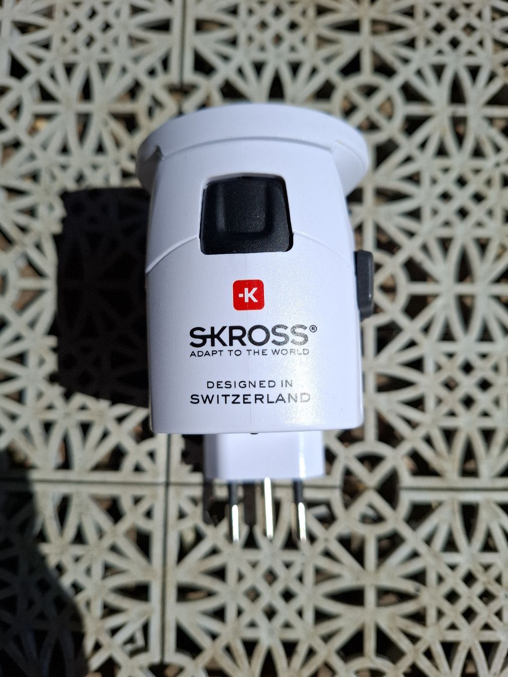 SKROSS Laufwerke & Adapter: Stromadapter-Skross- Weltweit-Strecker-strom Reisen – Gebraucht aus Niederstocken von Cocos_nut