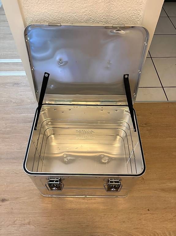 Topcases: Aluminium Box (abschliessbar) – D'occasion à Zürich par James_Kr