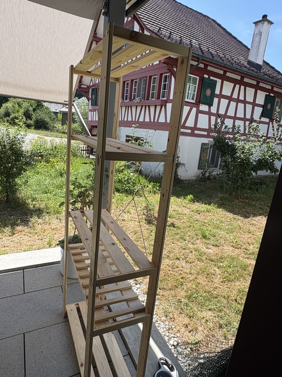 Ikea Étagères: Holzregal Ikea  – D'occasion à Turbenthal par huw_9x5z 2