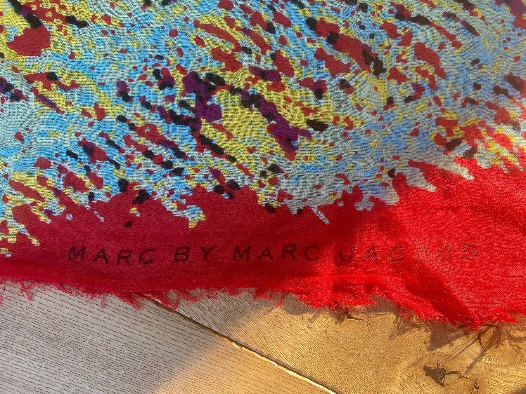Marc Jacobs Foulard & Sciarpe: Schal Marc Jacobs – Nuovo (secondo la descrizione) da Ittigen venduto da 132465 2