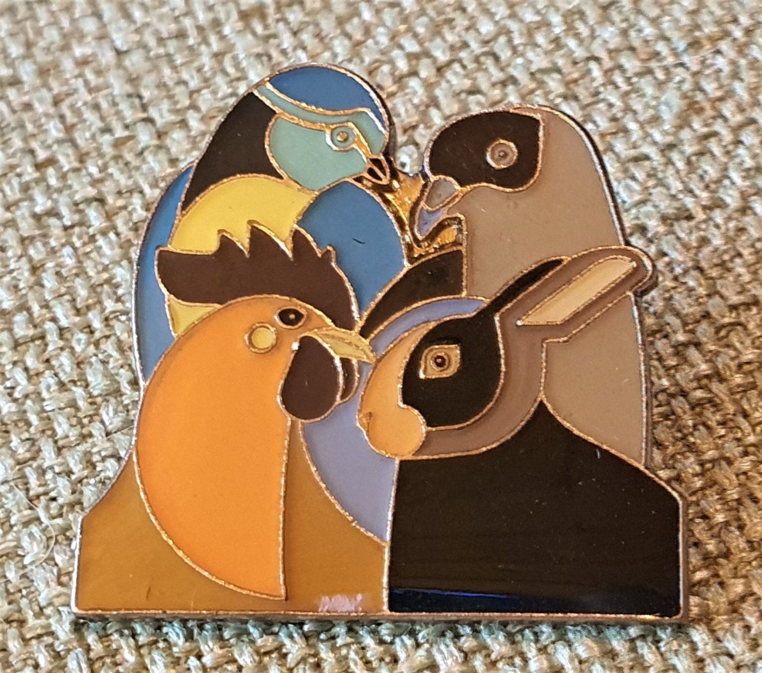 Placchette & Badge: D009 - Pin Taube Vogel Hun Hase Tier – Usato da Reinach BL venduto da Boston-Verkauf