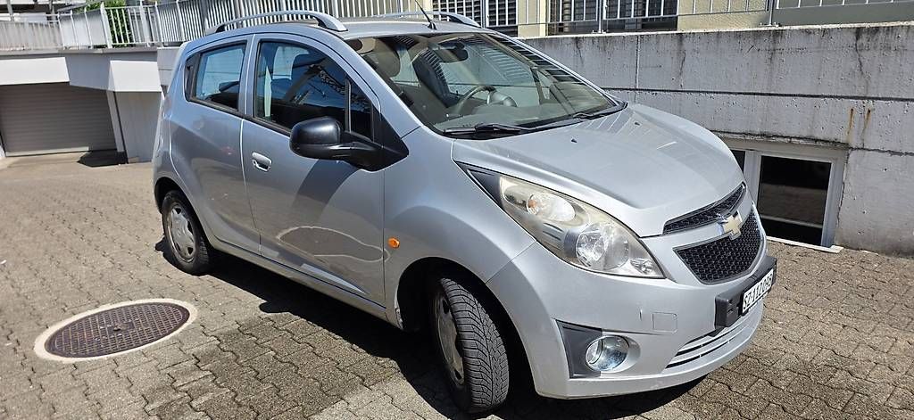 Autos: Chevrolet Spark 1.0 LS – D'occasion à Lachen SZ par pet_2h68