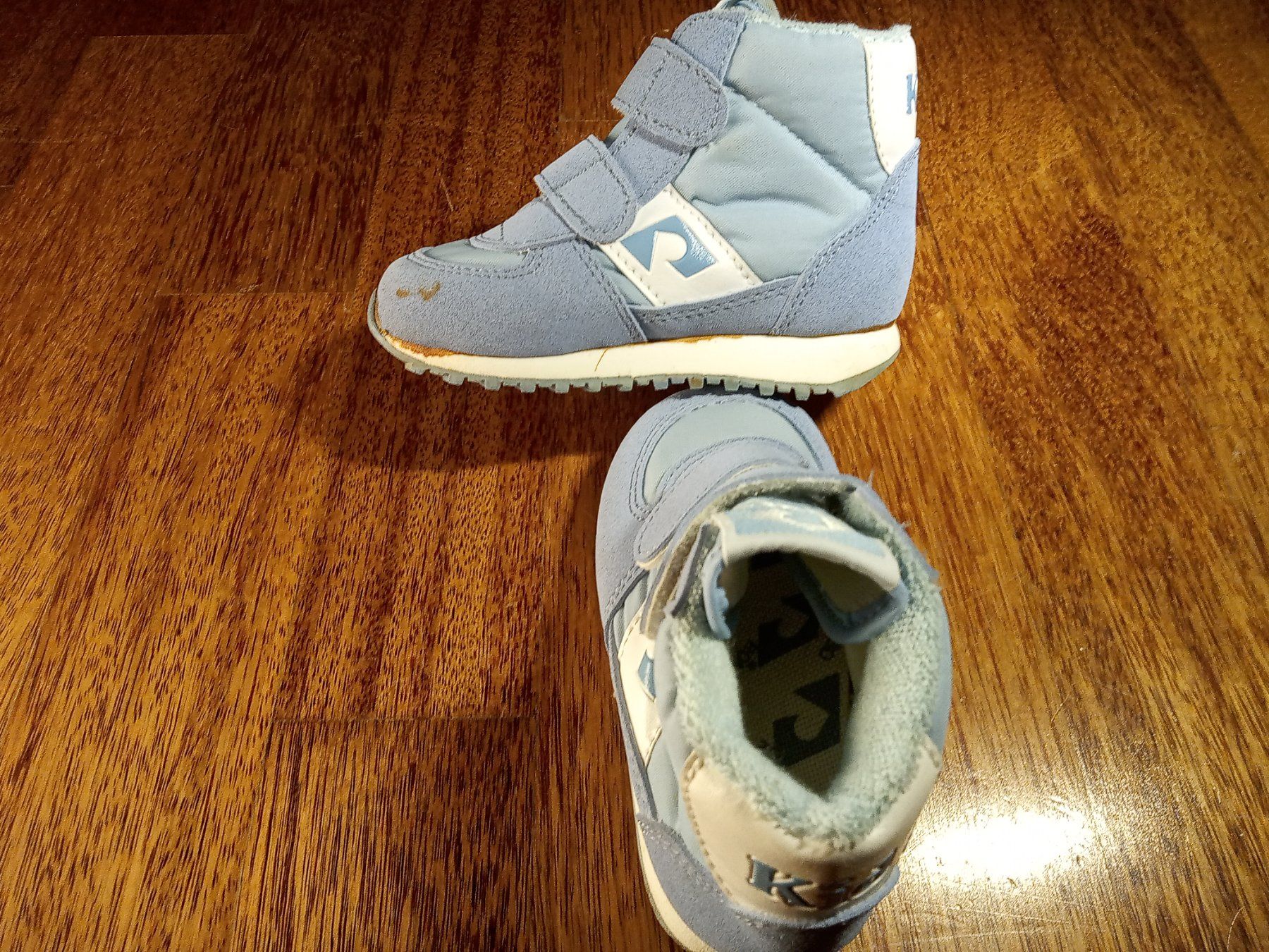 Scarpe per ragazzi: Turnschuhe Sneaker Grösse 22 – Usato da Büren SO venduto da swelch 3