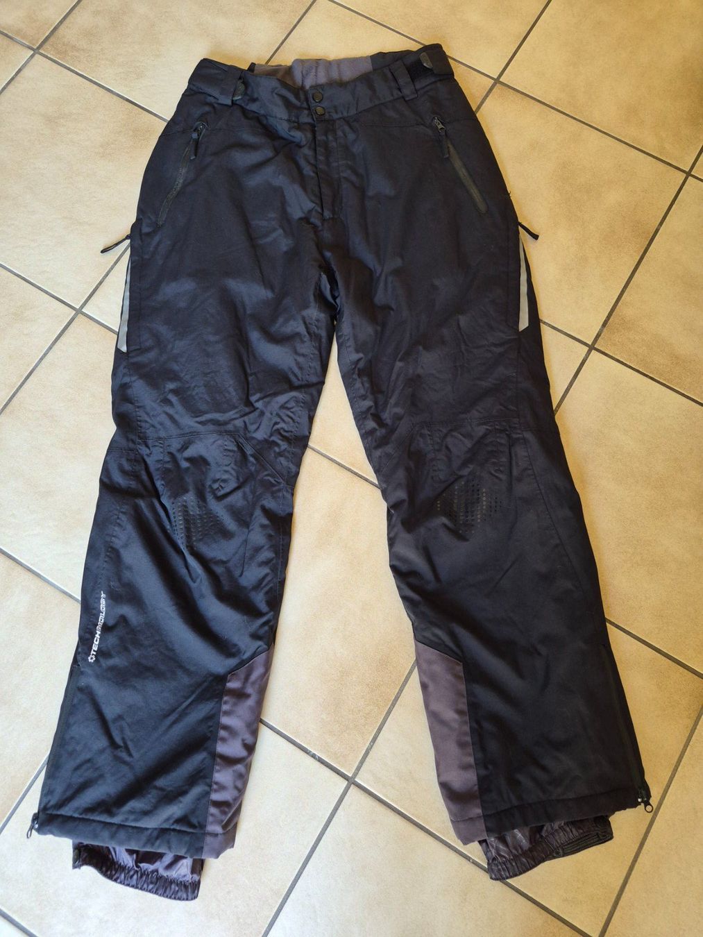 Pantaloni: Pantalon de ski Extend noir, taille L bon état – Usato da le landeron venduto da canette