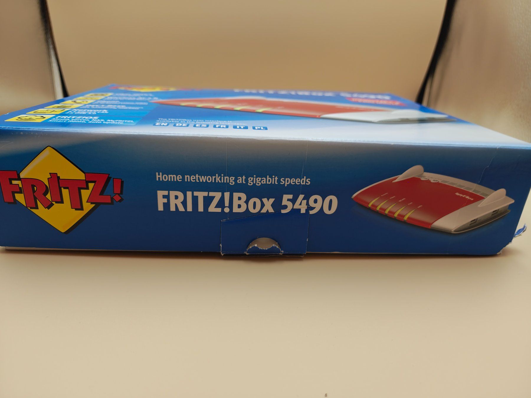 Fritz Modem & Router: FRITZ!Box 5490 Glasfaser-Router mit WLAN & DECT – Usato da Freienbach venduto da Lustoilus 6