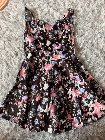 Neu schönes Kleid XS