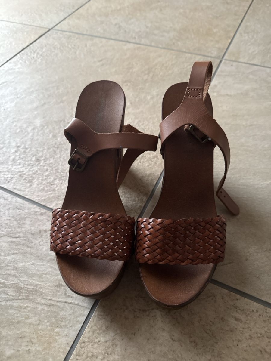 Scarpe da donna: Sommerschuhe Grösse 38 Primadonna – Usato da Otelfingen venduto da Tommy112