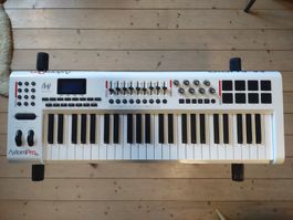M-Audio Axiom Pro 49 MIDI Keyboard + Ständer
