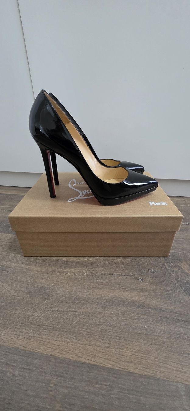 Christian Louboutin Damenschuhe: louboutin – Gebraucht aus Châtel-St-Denis von asv_8r9m 1