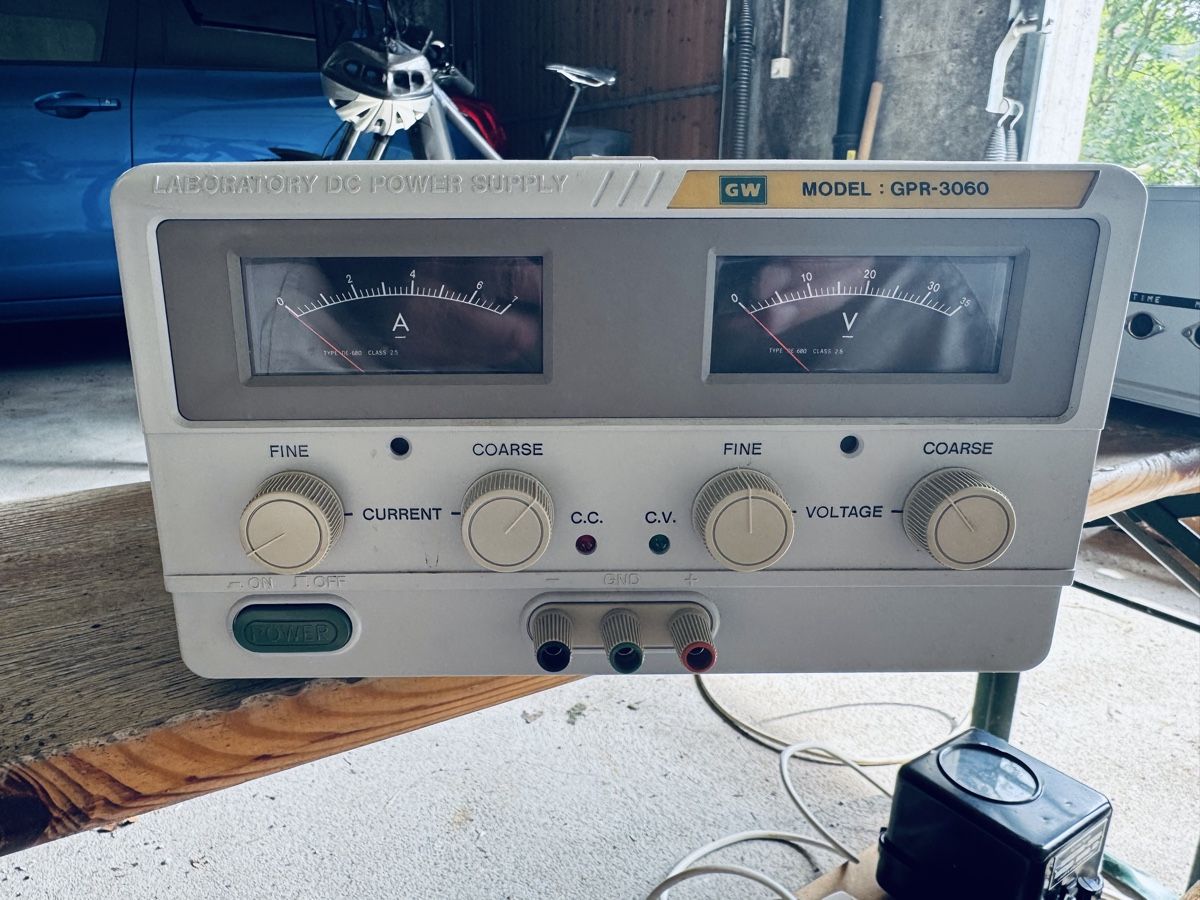 Misurare: Laboratory Power Supply GW Model GPR-3060 – Usato da Sternenberg venduto da Mcfraui