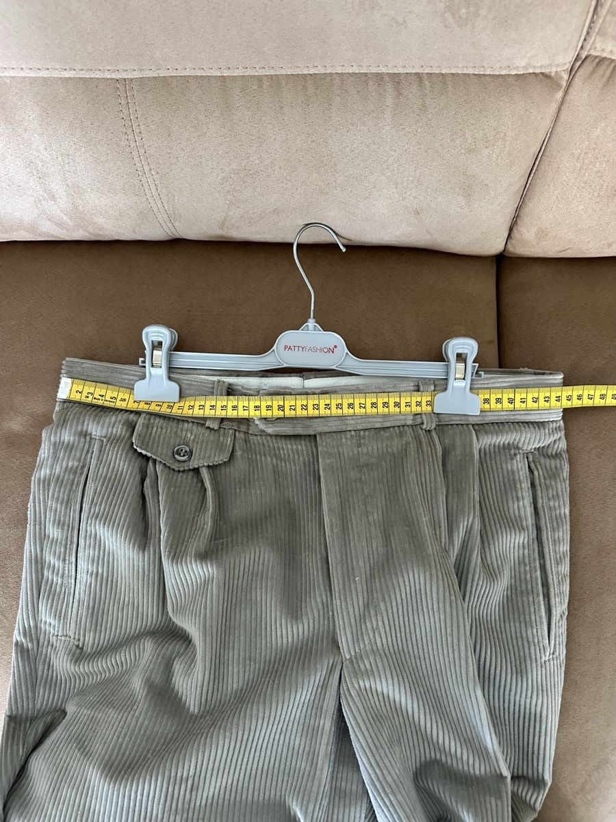 Completi: Completo uomo  in velluto a coste, beige chiaro – Usato da Cureglia venduto da myr_9v25 6