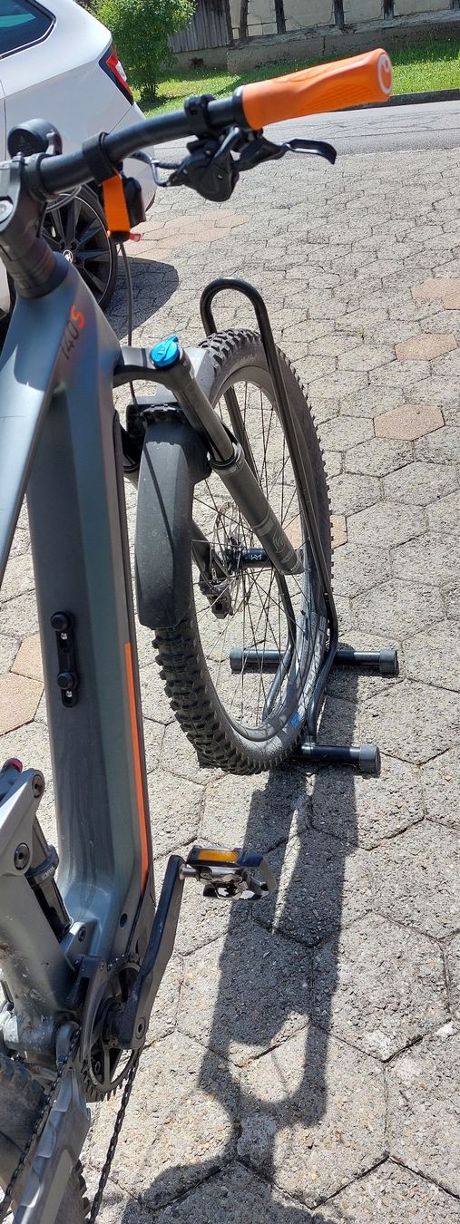 Cavalletti per biciclette: Velostäner – Usato da Kyburg-Buchegg venduto da Rolf1velo 1