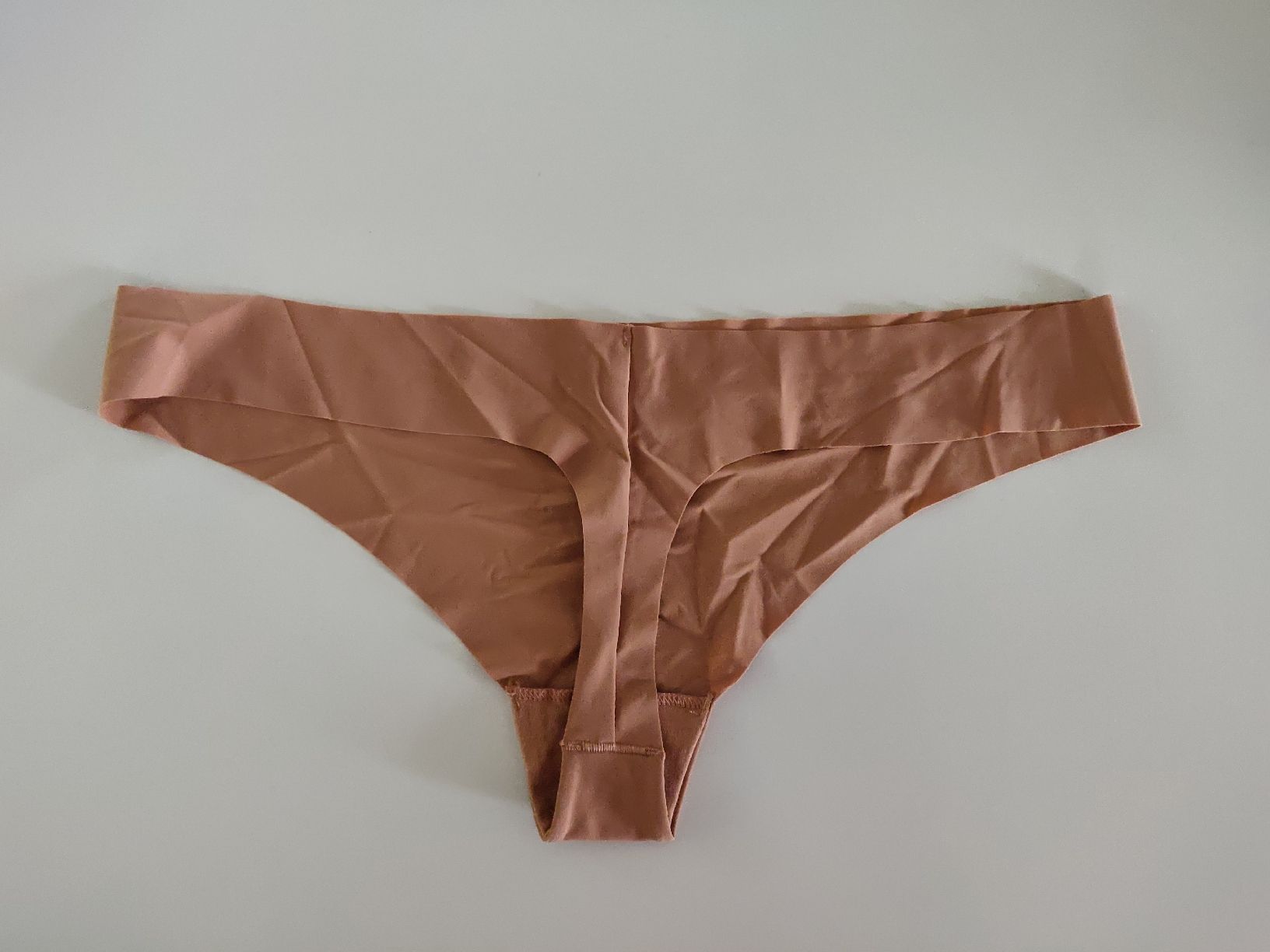 Biancheria intima: Iris & Lilly 4 Damen String im Set hautfarben Grösse L neu – Nuovo e nell'imballaggio originale da Noflen BE venduto da vco_hnn7 2