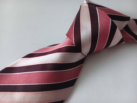HUGO BOSS Cravate en soie / seiden Krawatte (9 cm)
