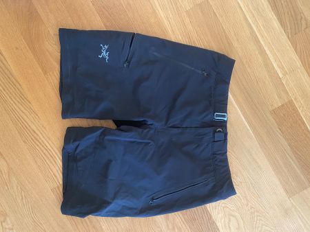 Arc'teryx Gamma Shorts Damen – Gr. 36/38 (Grösse 6)
