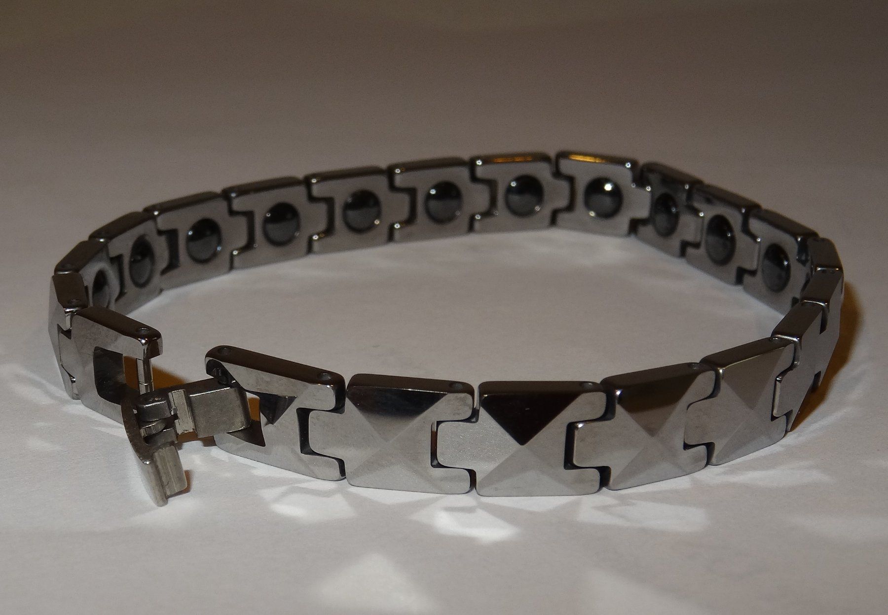 Bracciali & Braccialetti: Armband aus Wolfram – Nuovo e nell'imballaggio originale da Matten b. Interlaken venduto da kero71 4