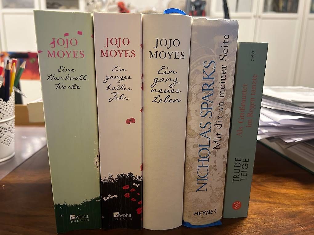 Libri: Bücher Paket  – Usato da Muttenz venduto da smile62