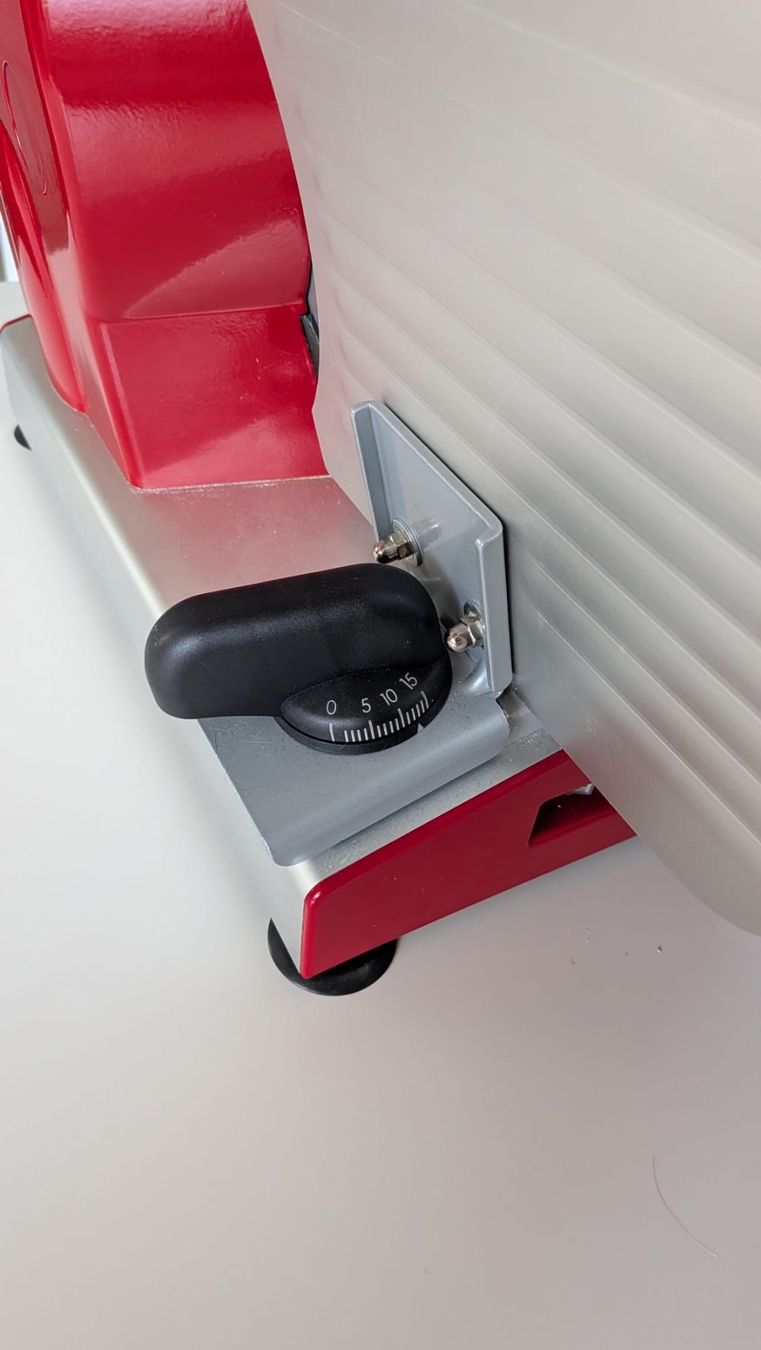 Ohmex Elettrodomestici da cucina: Slicer / Schneidemaschine – Usato da Bonstetten venduto da Johanne_Lamalle 1