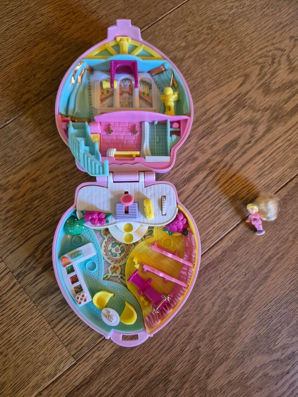 Polly Pocket Giocattoli: Polly Pocket Stylin' Workout 1995 – Usato da Trachslau venduto da Suslae