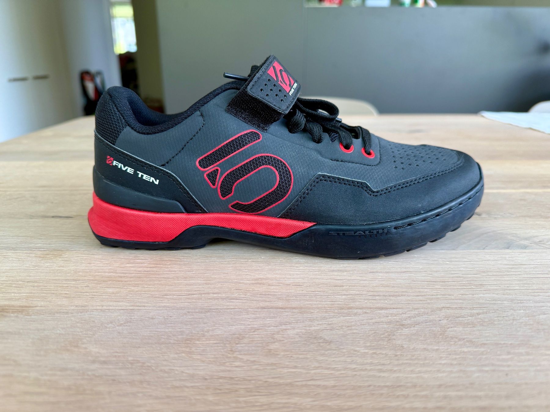 Five Ten Scarpe da uomo: Five Ten Hellcat Grösse 41 NEU – Nuovo (secondo la descrizione) da Schliern b. Köniz venduto da Blackfox7 2