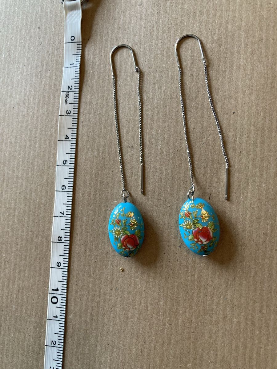 Ohrringe & -stecker: Longues boucles avec cabochon turquoise fleuri – Neu und originalverpackt aus Genève von ct_fqr8