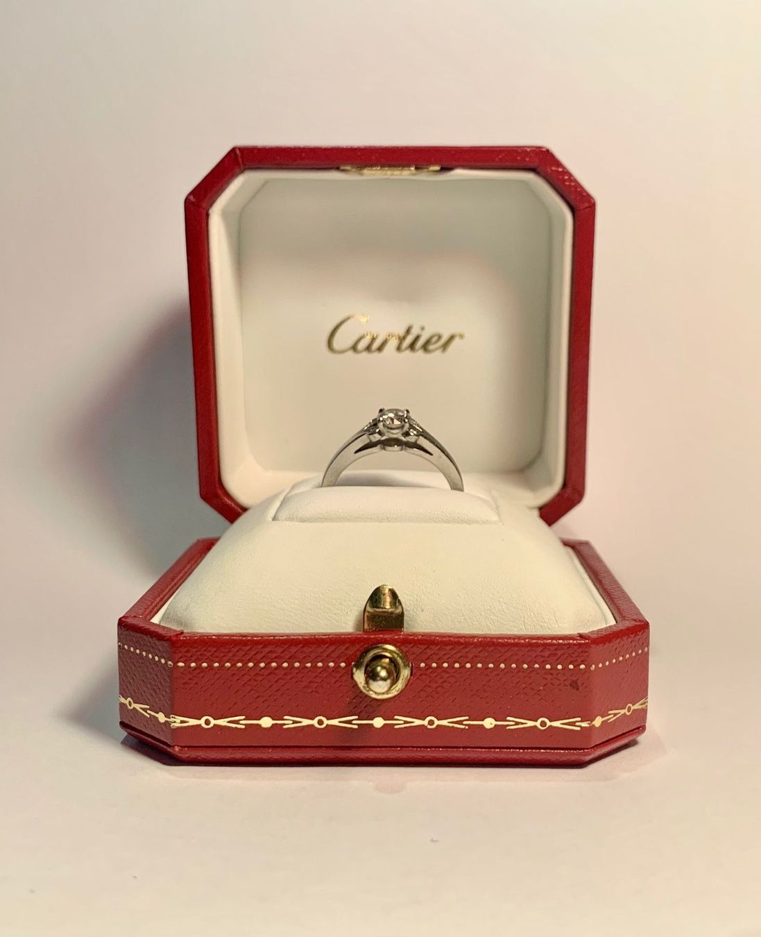 Cartier Anelli: Cartier Ballerine Solitaire Diamond Ring – Usato da Zürich venduto da pulapula