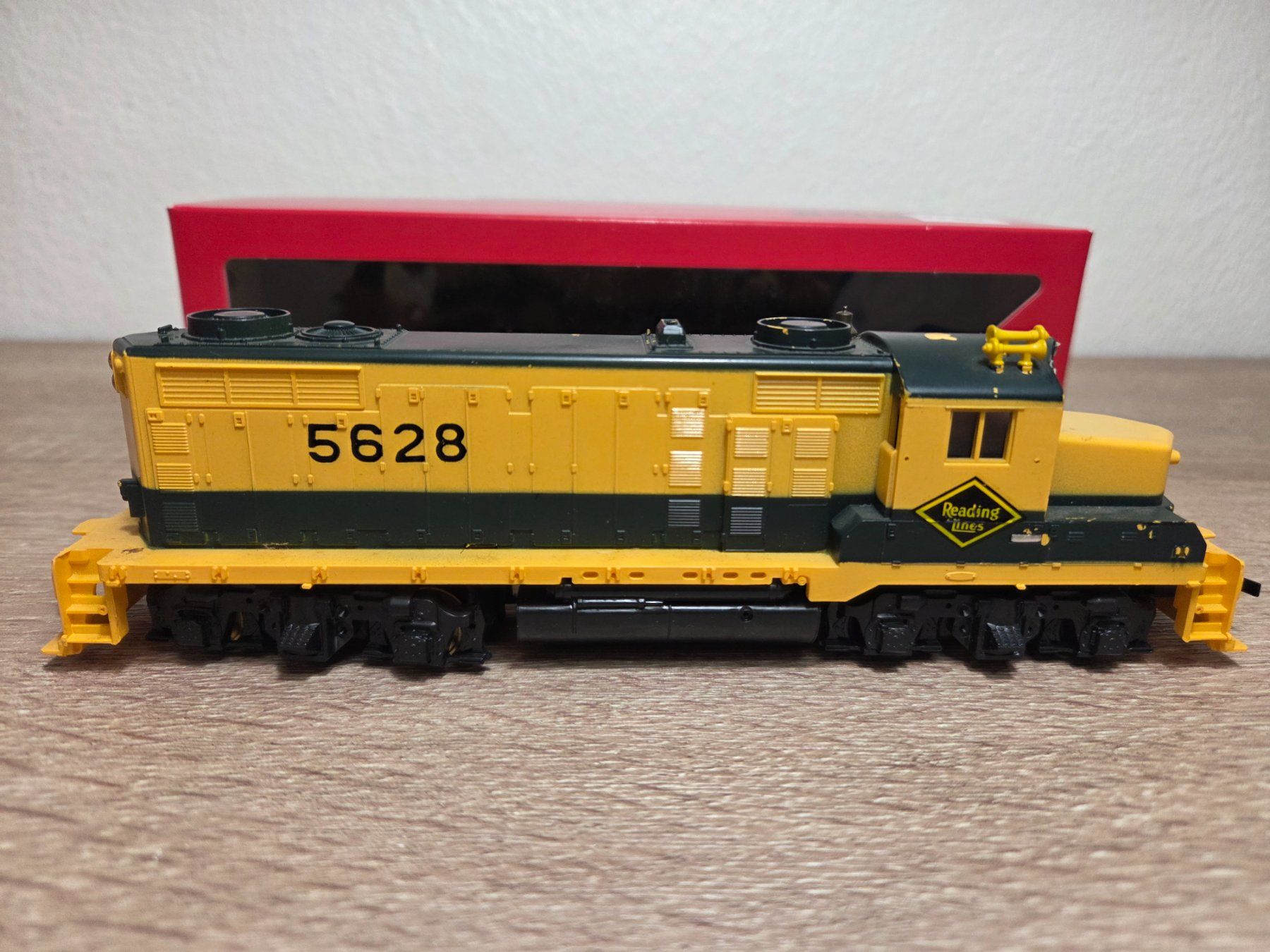 Modellini di ferrovie: Mantua Diesellok 5628 H0 – Usato da St-Aubin-Sauges venduto da Lo_Go 1