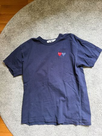 T-Shirt Comme des Garcons Play Doppelherz Dunkelblau