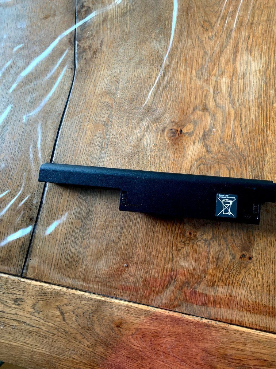 Sony Batterie: Sony Laptop AKKU original VGP-BPS26 – Difettoso da Emmen venduto da newdeal1970