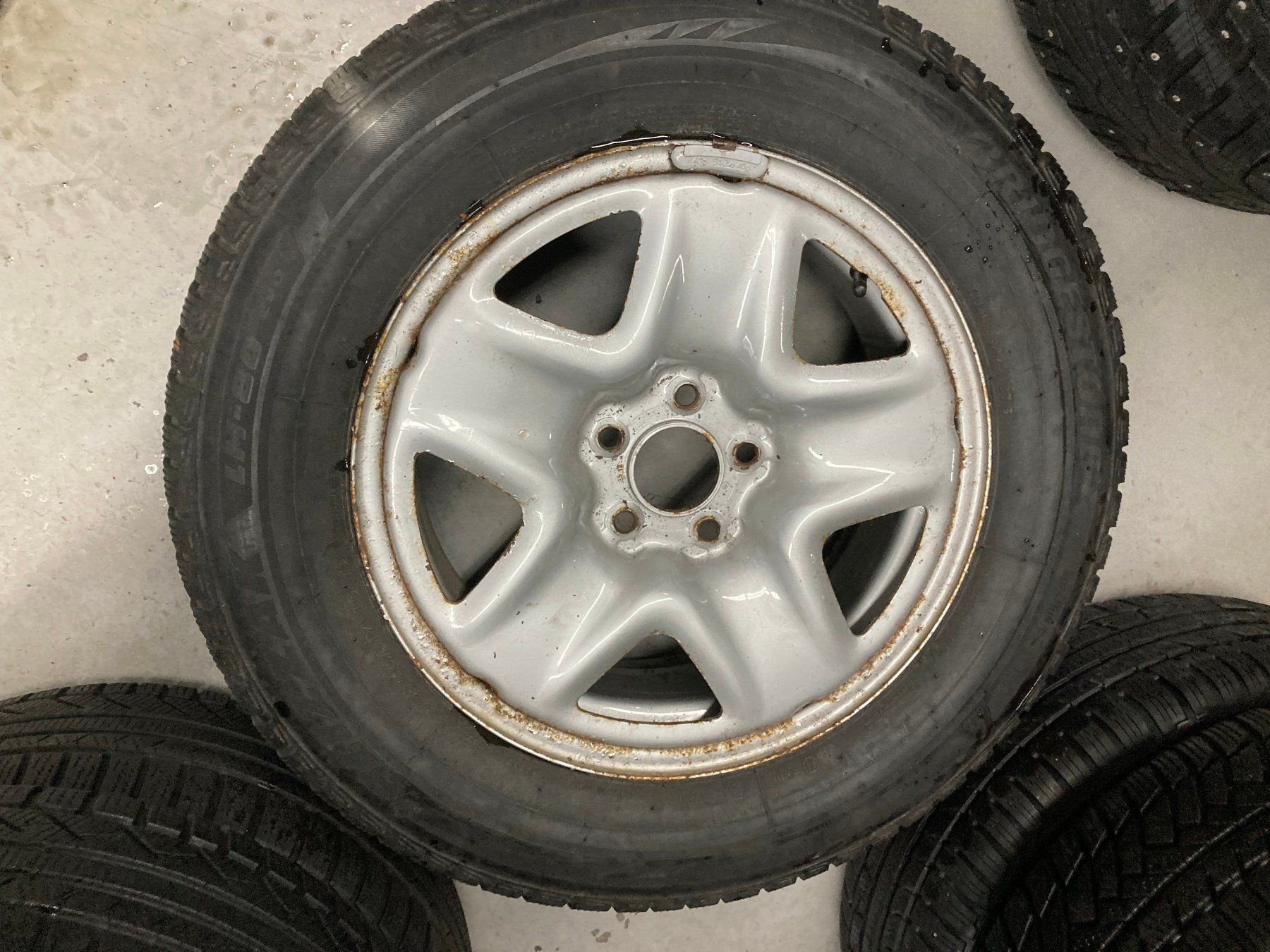 Mazda Pneumatici & Ruote complete: Mazda CX5 Winterräder 235/65R17 – Usato da Cham venduto da WB2223 3