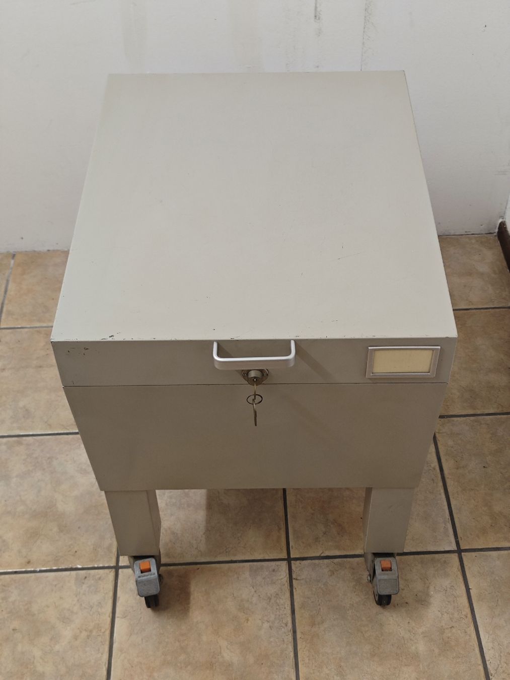 Banconi: Schedario vintage su ruote (Vintage-Karteischrank) – Usato da Comano venduto da Mary922 2