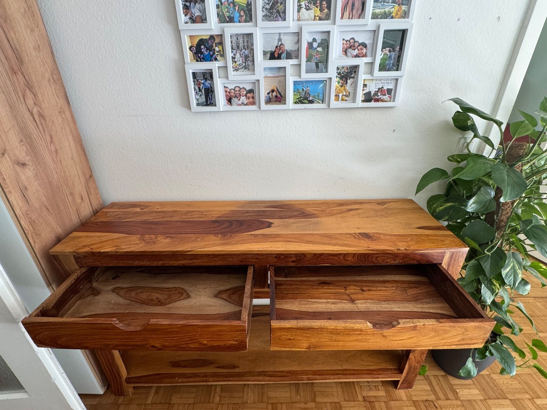 Cassettiere: Massivholz Konsolentisch mit 2 Schubladen – Nuovo (secondo la descrizione) da Zug venduto da ach_s9ft 2