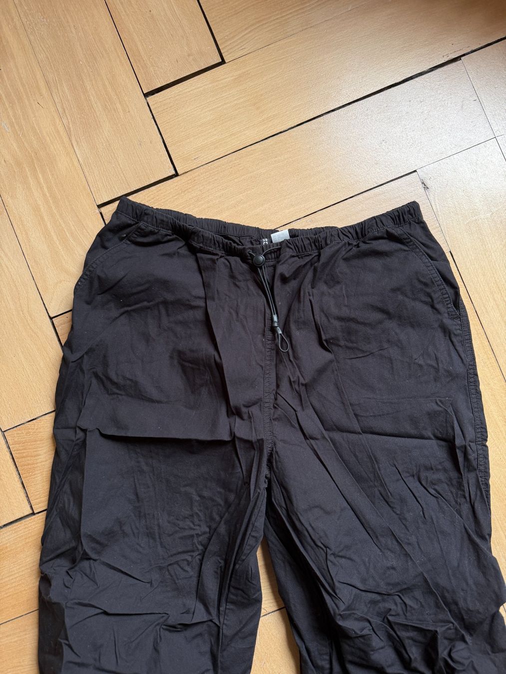 H&M Pantaloni: Track Pants schwarz S – Usato da Zürich venduto da Diazaio 1