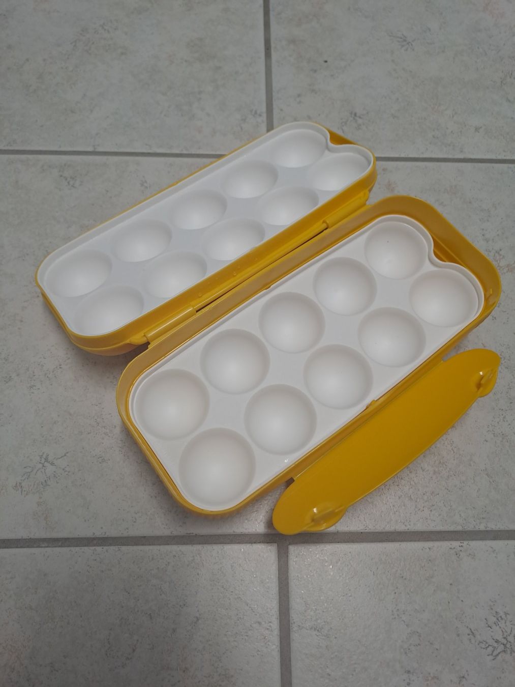 Tupperware Recipients et similaires: Eierbox Tupperware – D'occasion à Wohlenschwil par lin_vx8g 1