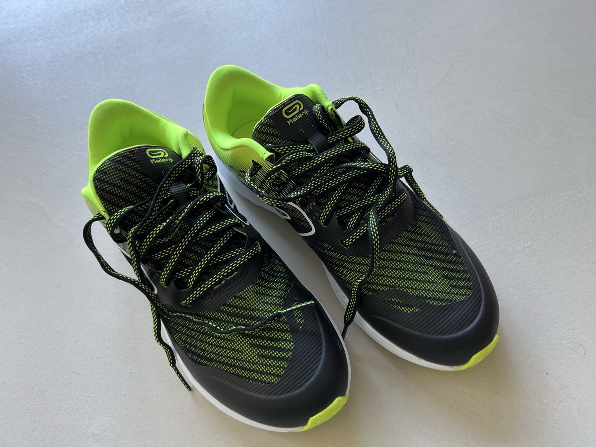 Scarpe da uomo: Chaussures running (taille 37) – Usato da La Tour-de-Peilz venduto da zazen33
