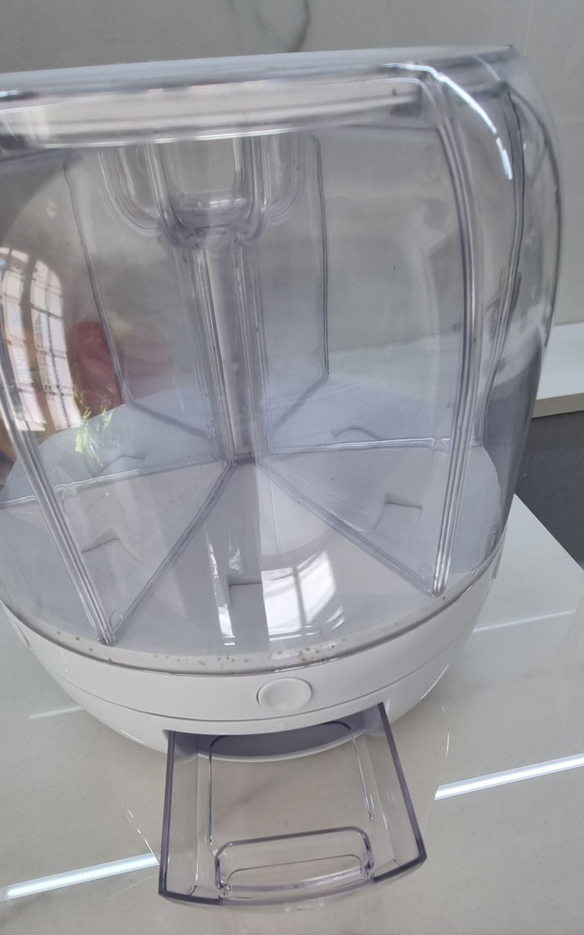 Autres pour la gastronomie & hôtellerie: Distributeur nourriture sèche – D'occasion à Borex par mab_28bf 1