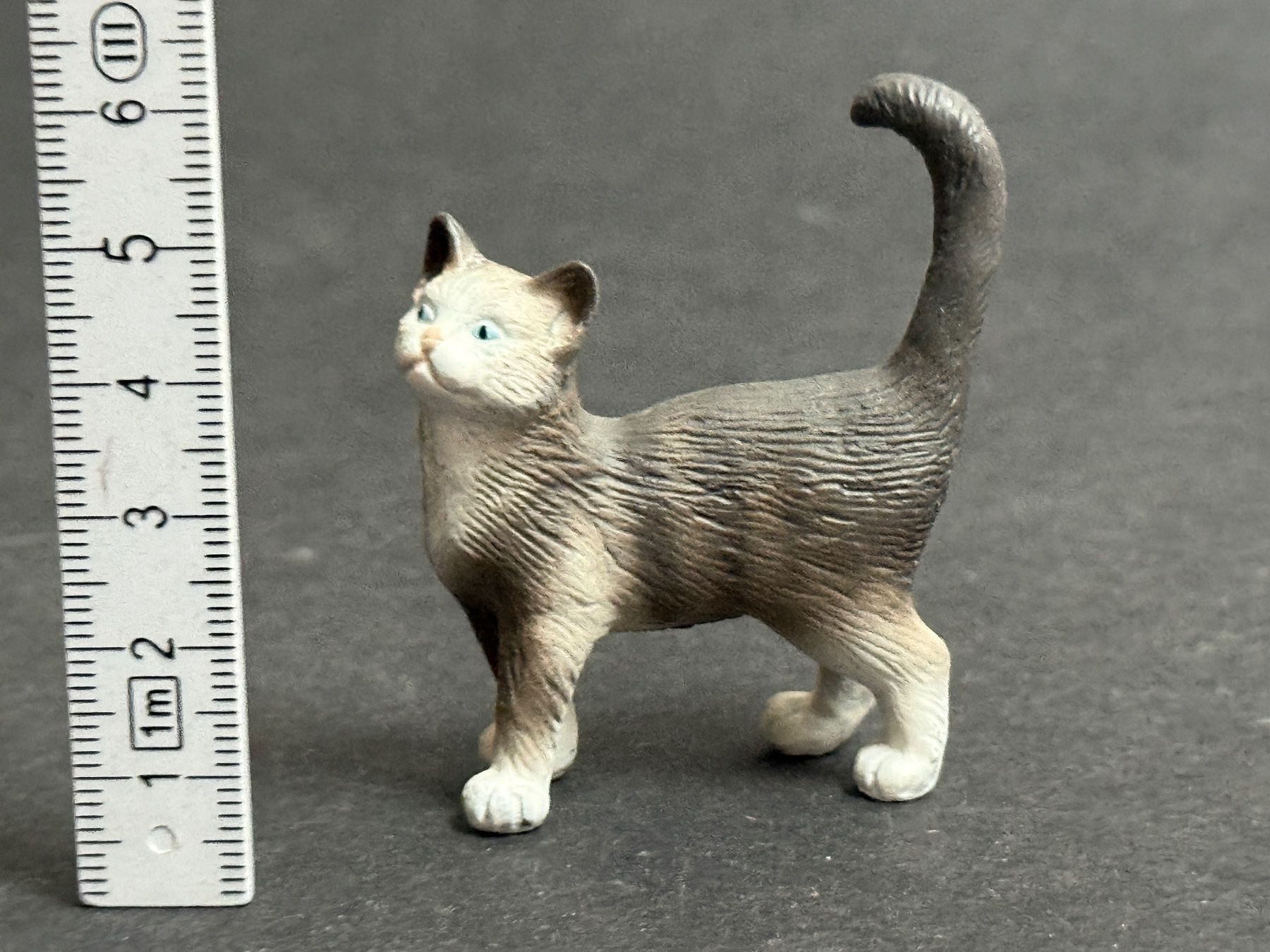 Schleich Figuren: Schleich – 13122 Katze grau – Gebraucht aus Ennetbaden von mapa05 1