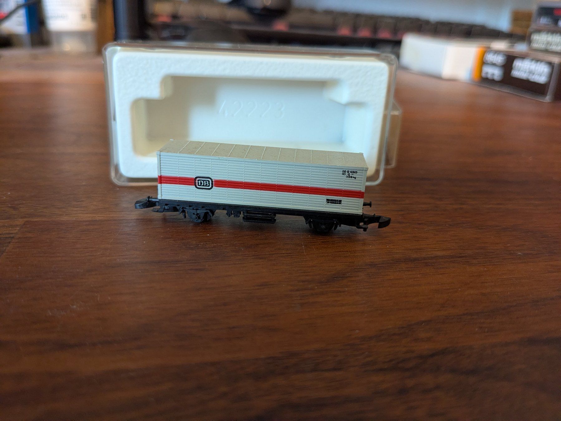 Märklin Modelleisenbahnen: Märklin Spur Z 8615 - DB Containerwagen – Gebraucht aus Zürich von NotVATRegistered