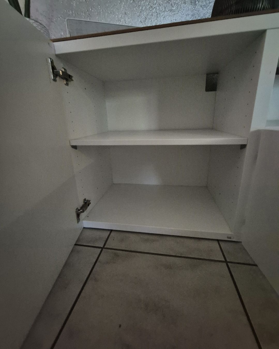 Ikea Cassettiere: Sideboard weiss mit Holzoberfläche, 3m – Usato da Sarmenstorf venduto da Vitruvian1516 7