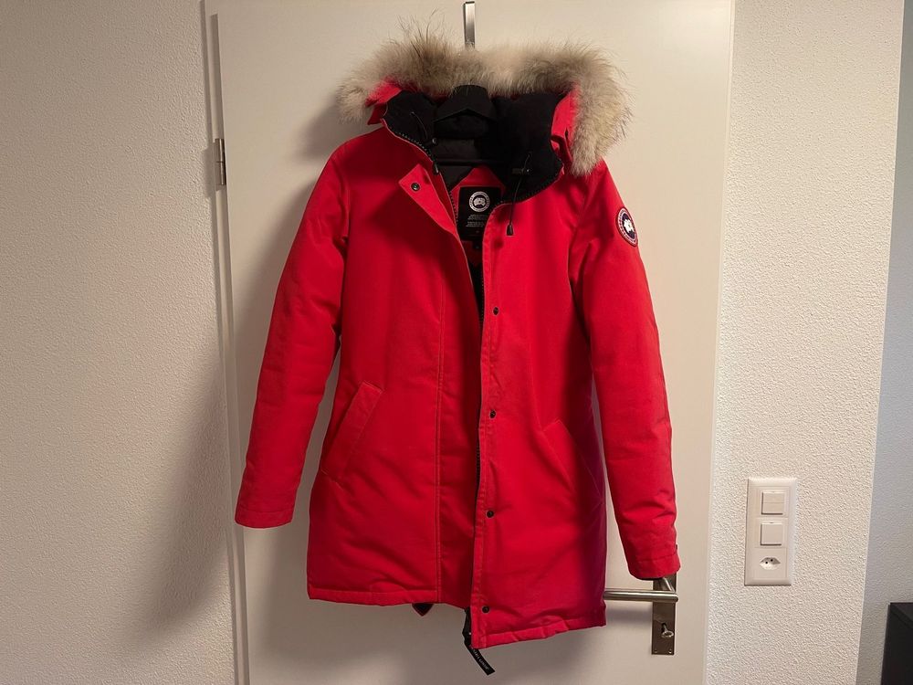 Canada goose hotsell jacke damen rot