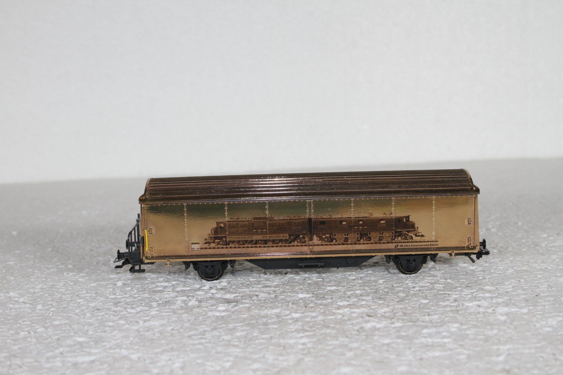Märklin Modellini di ferrovie: Märklin 4735 SBB 8/14 gold – Usato da Triesen venduto da gleis8 2